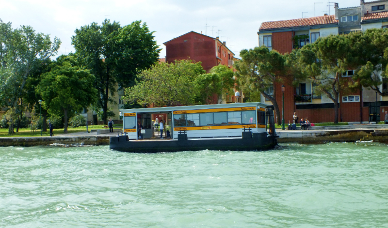 mijloc de transport in comun venetia